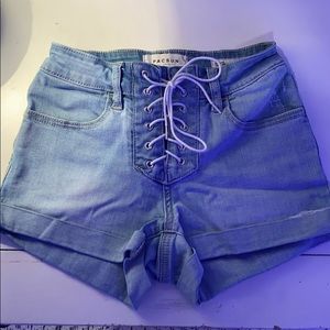 light denim jean shorts/ used